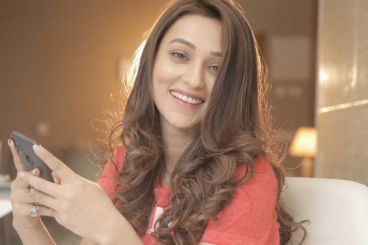 Mimi Chakraborty love