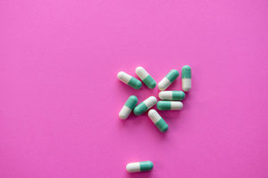 medicine tablet pills capsuls